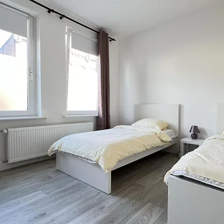 Studio-Apartments Fuer Monteure & Businessgaeste Zentral In Neumuenster Exterior photo