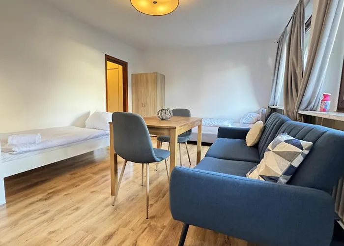 Studio-Apartments Fuer Monteure & Businessgaeste Zentral In Neumuenster