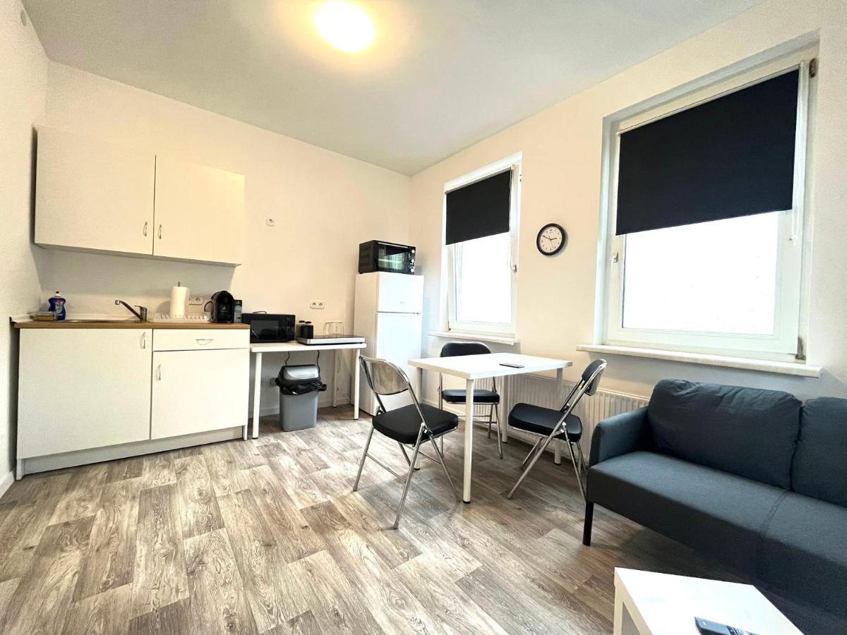 Studio-apartments Fuer Monteure & Businessgaeste Zentral In *