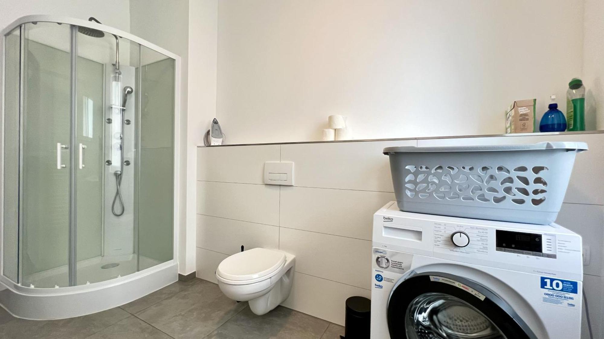 Apartment Studio-apartments Fuer Monteure & Businessgaeste Zentral In Neumuenster