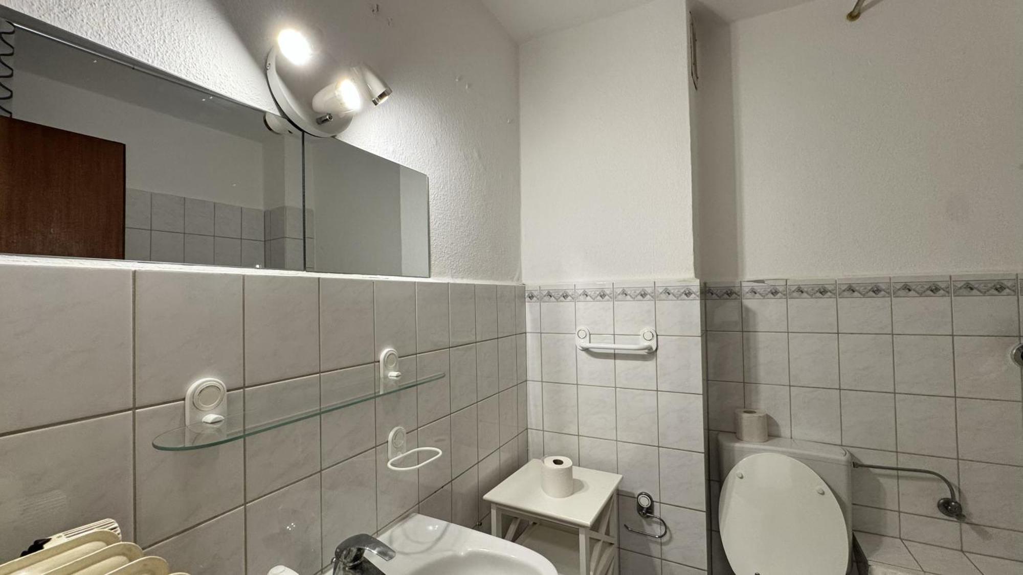 Апартаменты Studio-apartments Fuer Monteure & Businessgaeste Zentral In Ноймюнстер