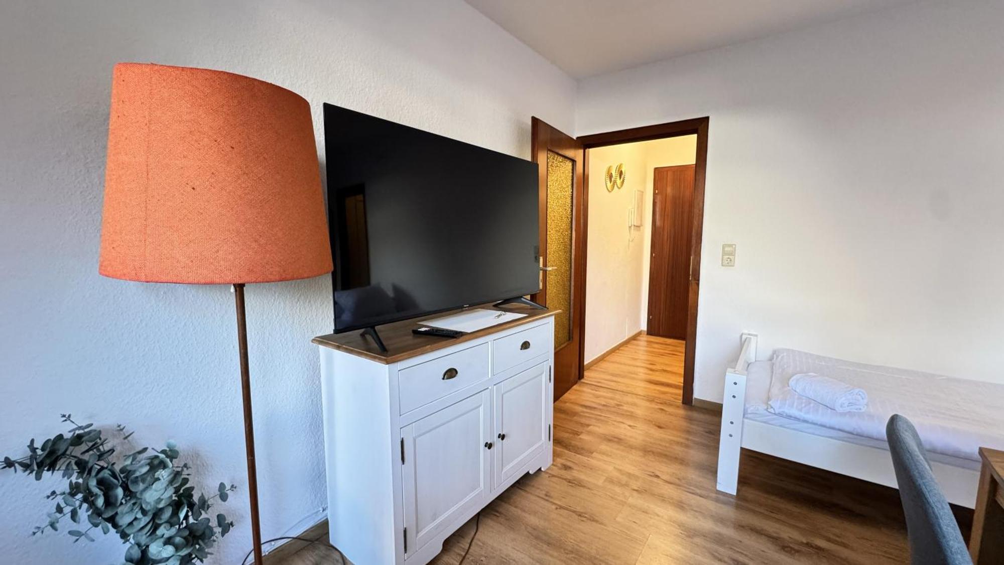 Studio-apartments Fuer Monteure & Businessgaeste Zentral In * Neumuenster