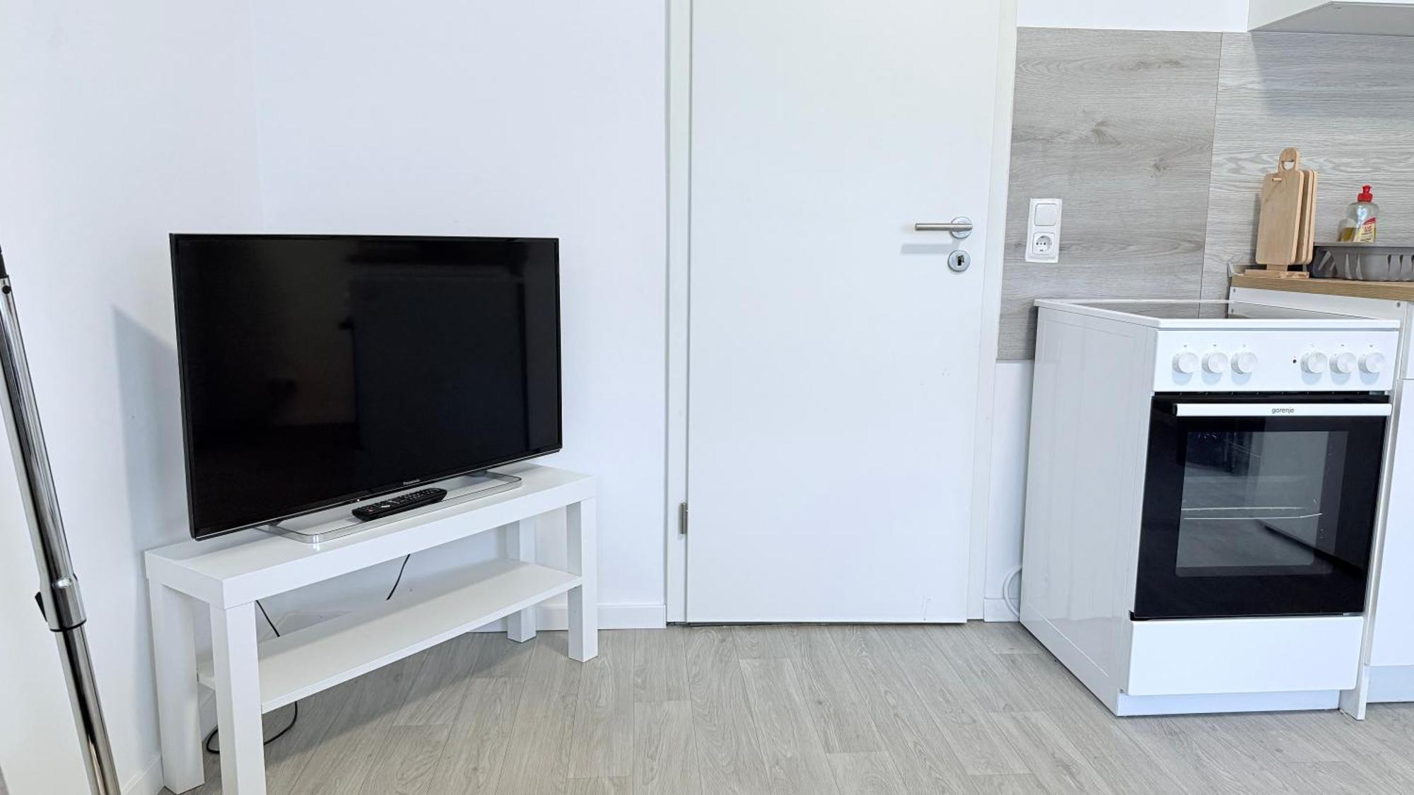 Studio-apartments Fuer Monteure & Businessgaeste Zentral In Apartment *