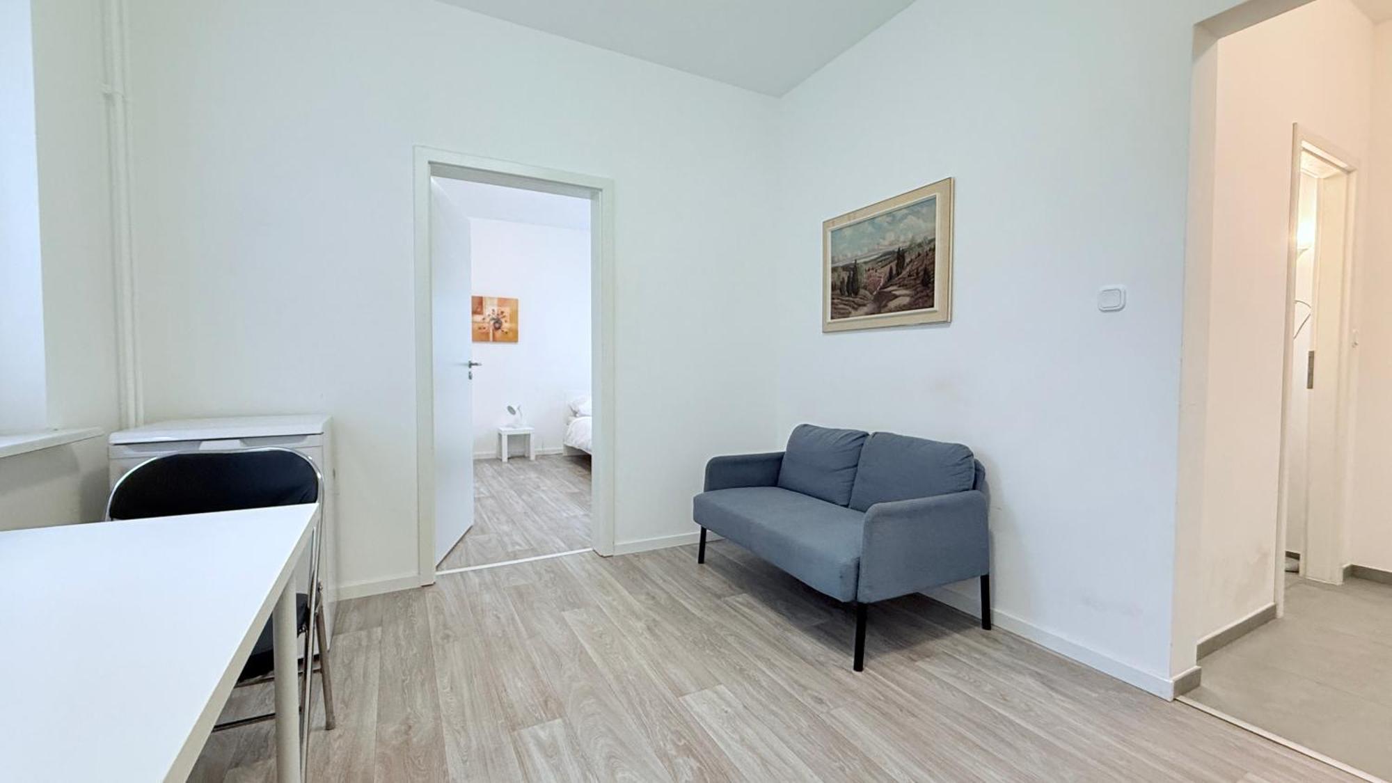 Studio-apartments Fuer Monteure & Businessgaeste Zentral In Apartment