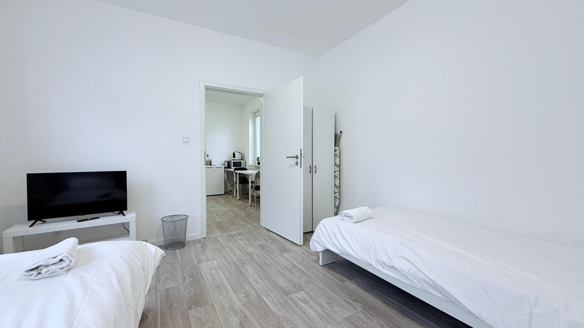 Studio-apartments Fuer Monteure & Businessgaeste Zentral In Apartment *